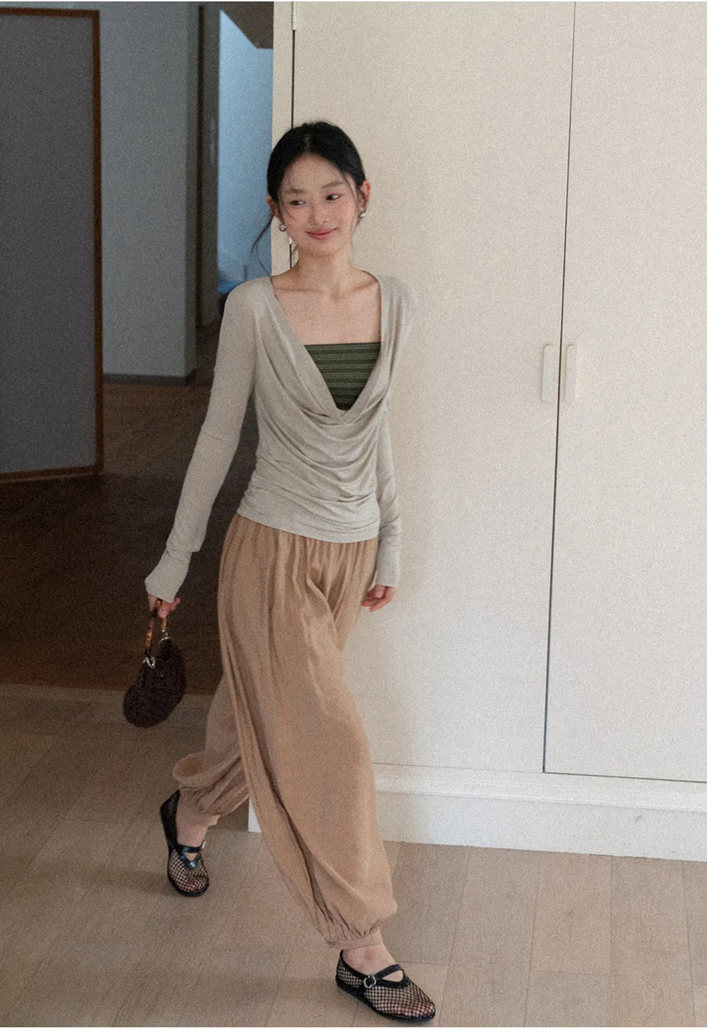 Loose Fit Elastic Waist Wide Leg Pants