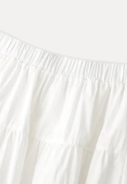 Tiered long skirt with lace trim