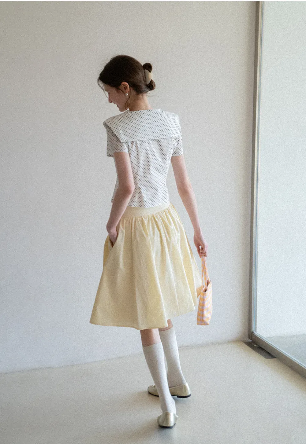 Polka dot short sleeve shirt with collar and buttons