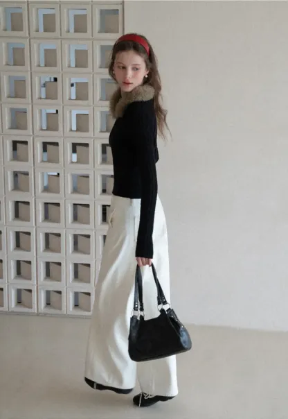 Cable Knit Sweater with Fur Collar Design