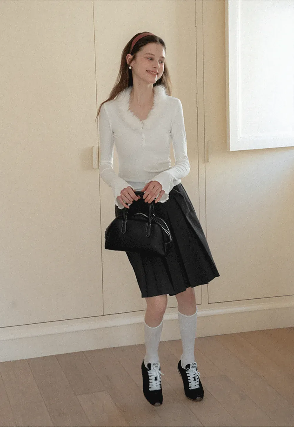 fluffy collar long sleeve top with flared cuffs