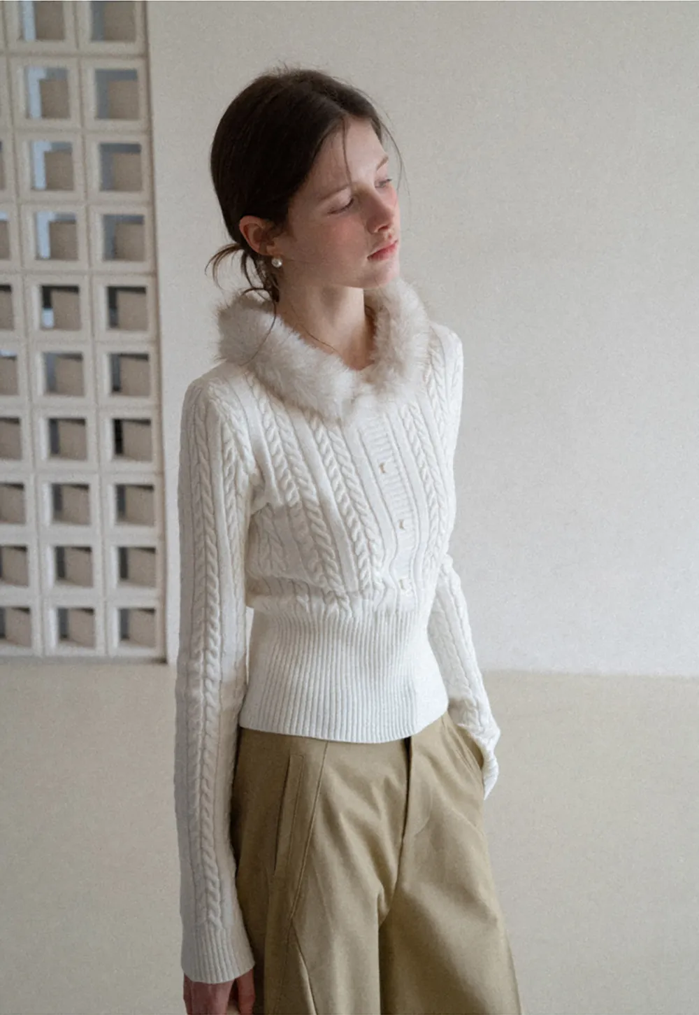 Cable Knit Sweater with Fur Collar Design