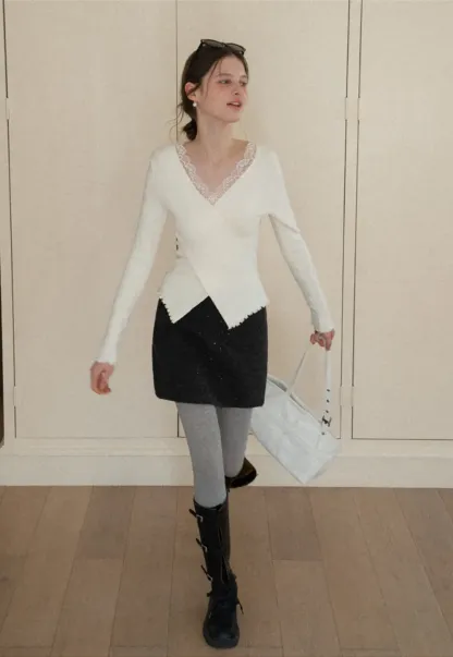 Elegant V Neck Lace Trim Knit Top with Asymmetrical Hem