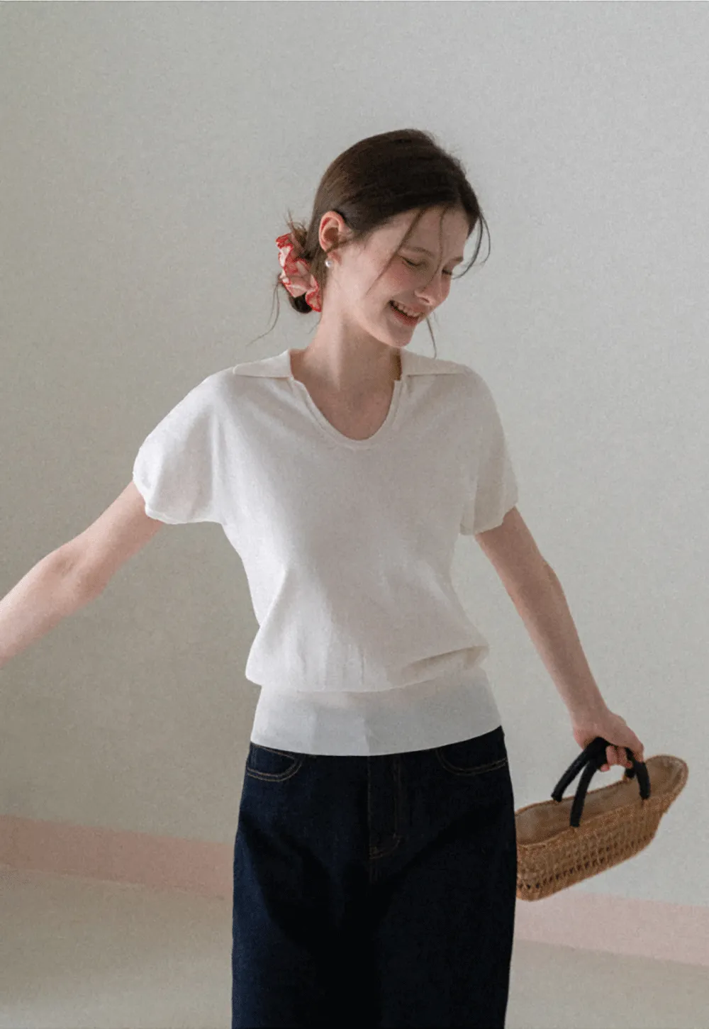 V Neck Short Sleeve Knit Sweater with Collar