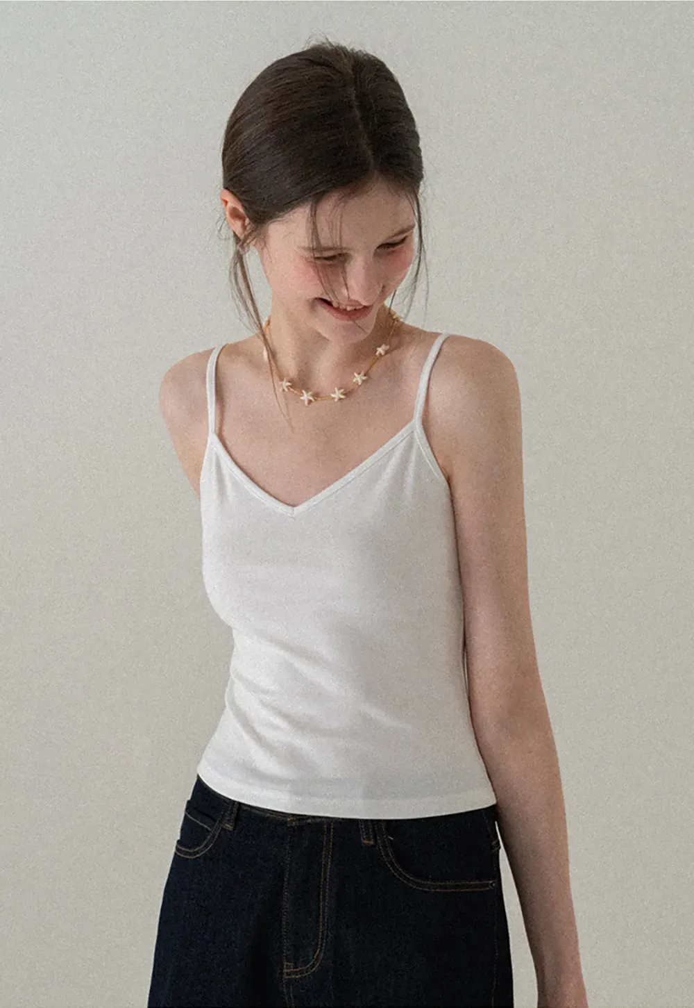 V neck thin strap fitted tank top