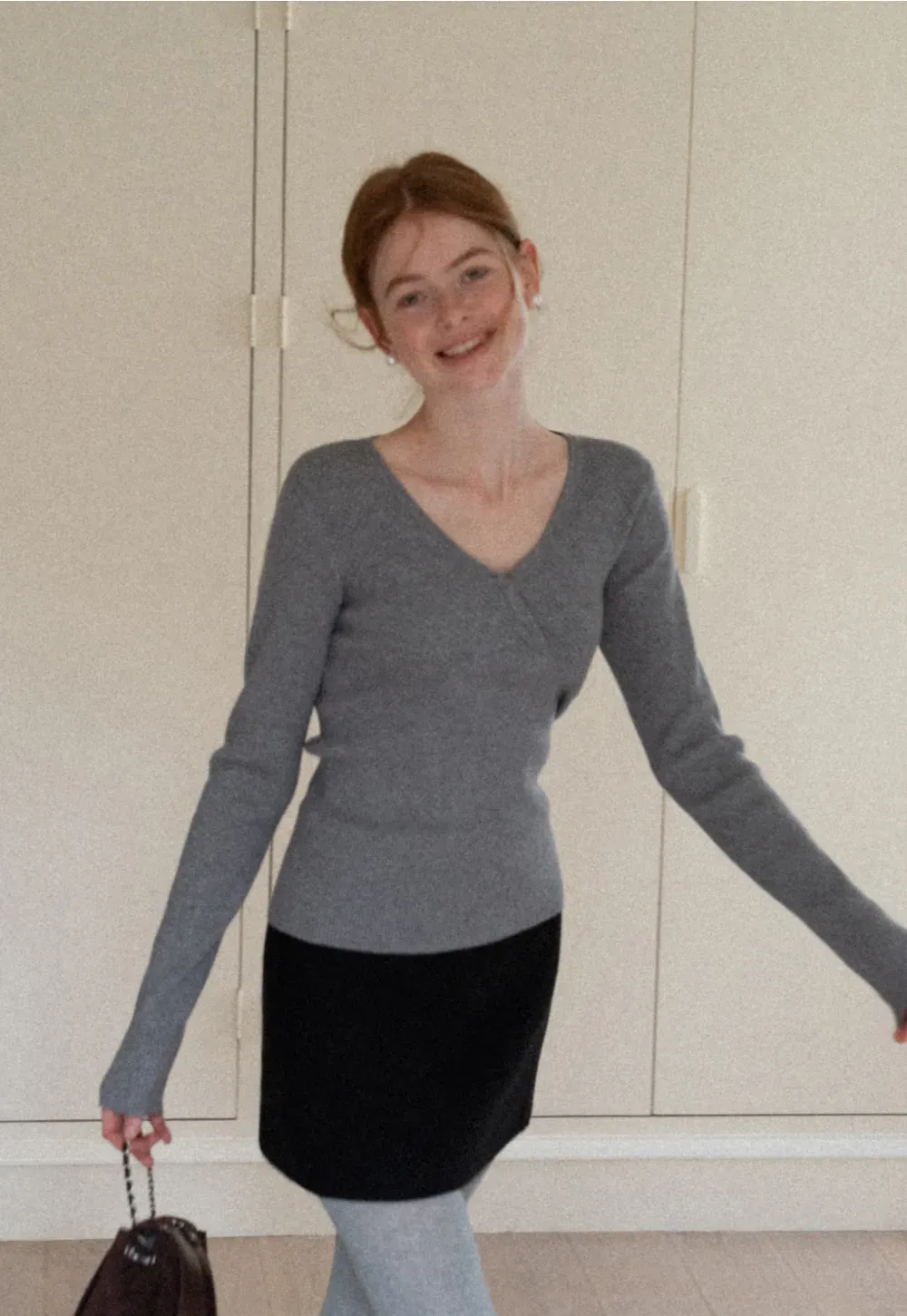 Ribbed knit sweater with round neckline long sleeves simple design