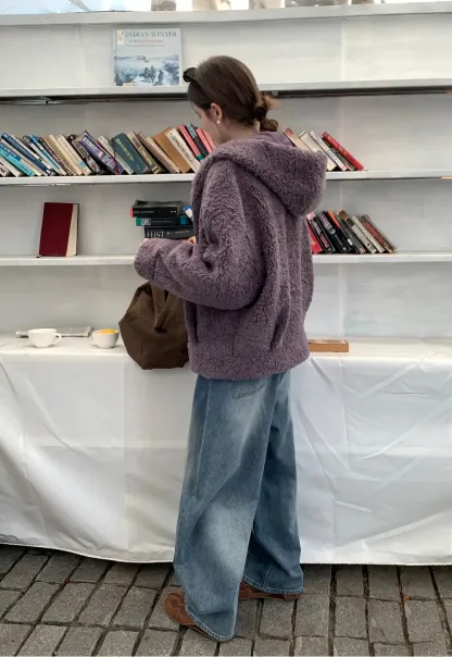 wide leg denim jeans with high waist design