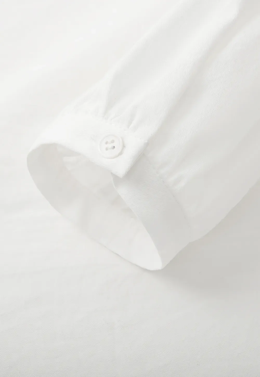 Elegant Blouse with Ruffled Collar and Pintuck Detail