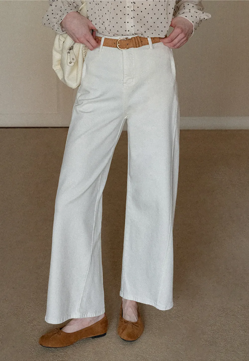 Wide leg high waist denim jeans with belt loop design