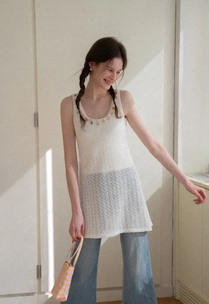 knitted sleeveless tank top with lace trim and button details