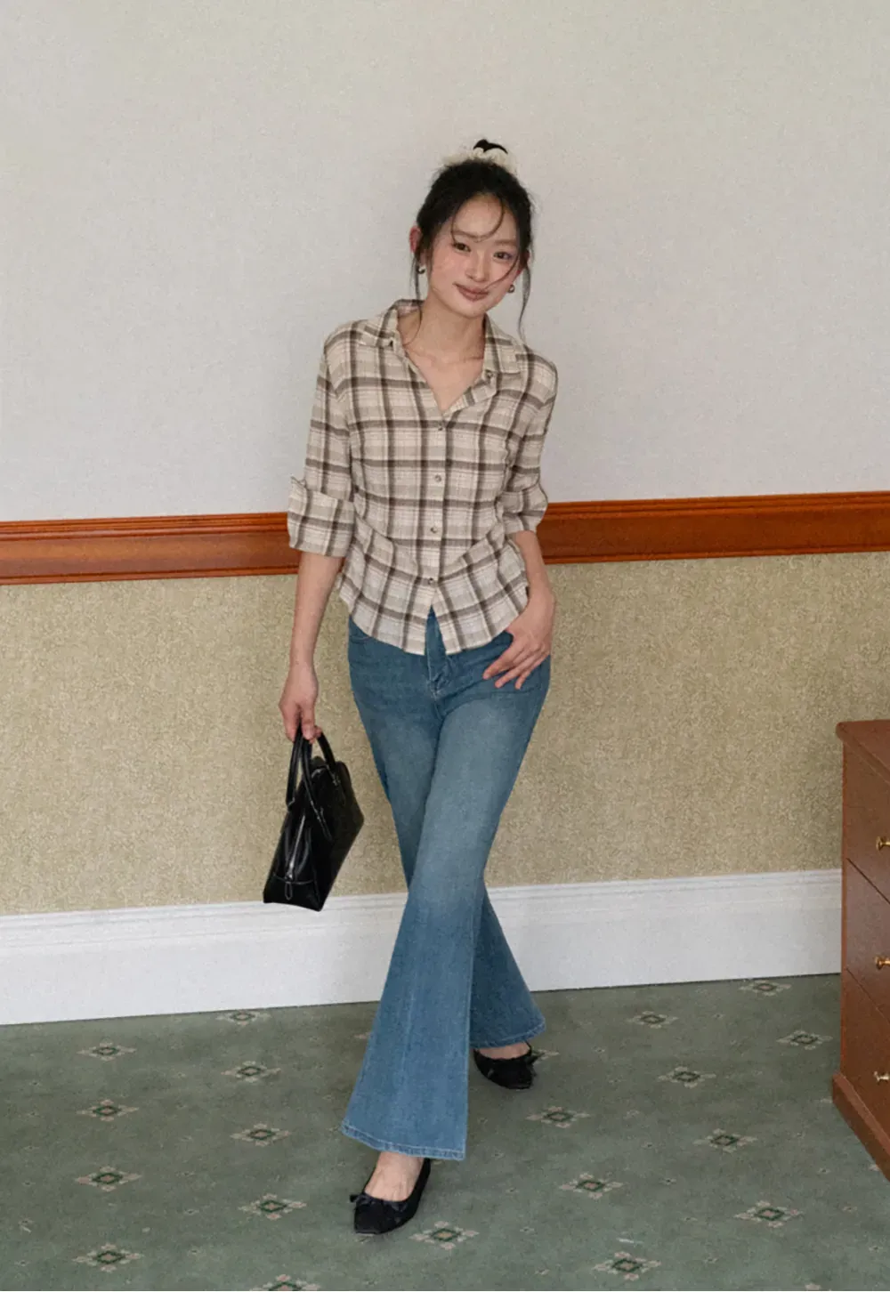 Flared Cut Denim Jeans with High Waist