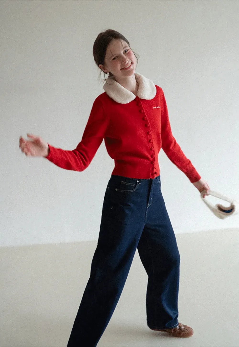 Soft Collar Knit Cardigan with Embroidery Design