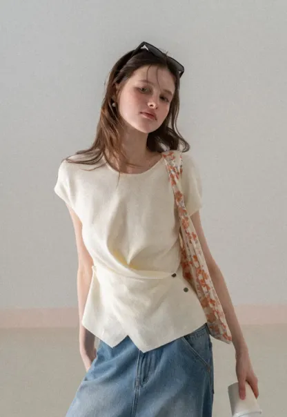 Lightweight Knit Top with Asymmetrical Hem