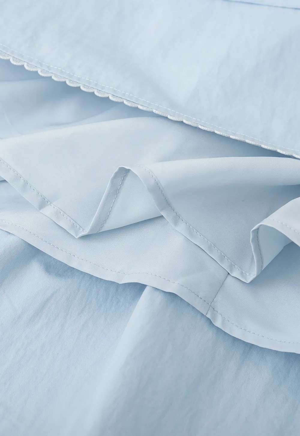 Lightweight pleated midi skirt with elastic waist