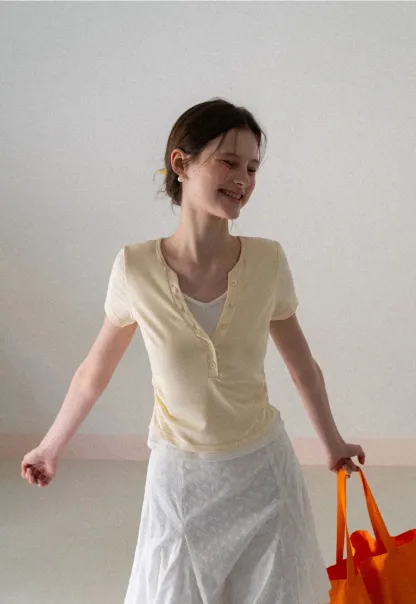 Short Sleeve T Shirt with Round Neck