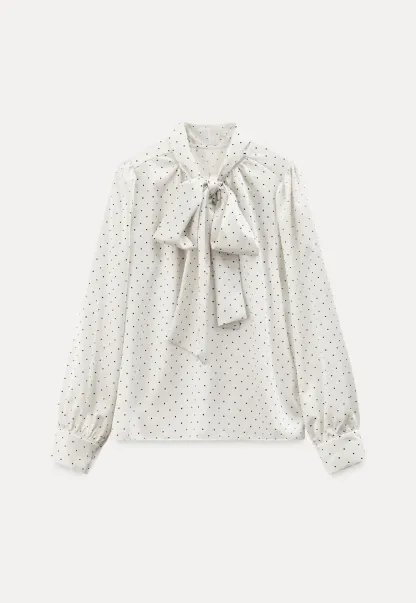 Elegant blouse with bow collar and long sleeves