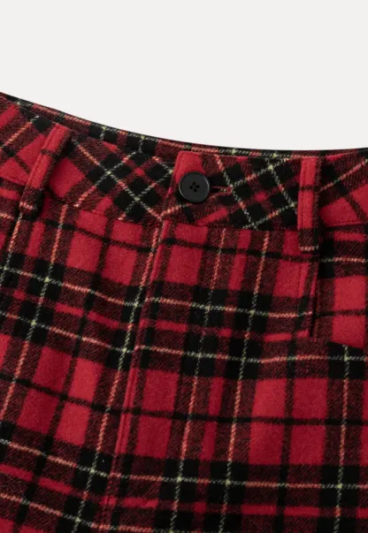 High waist plaid shorts with front pocket design