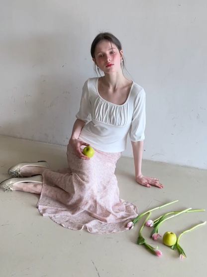 Flowy floral print midi skirt with layered hem