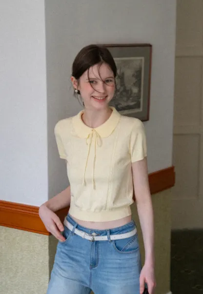 Short Sleeve Knit Top with Collar and Drawstring