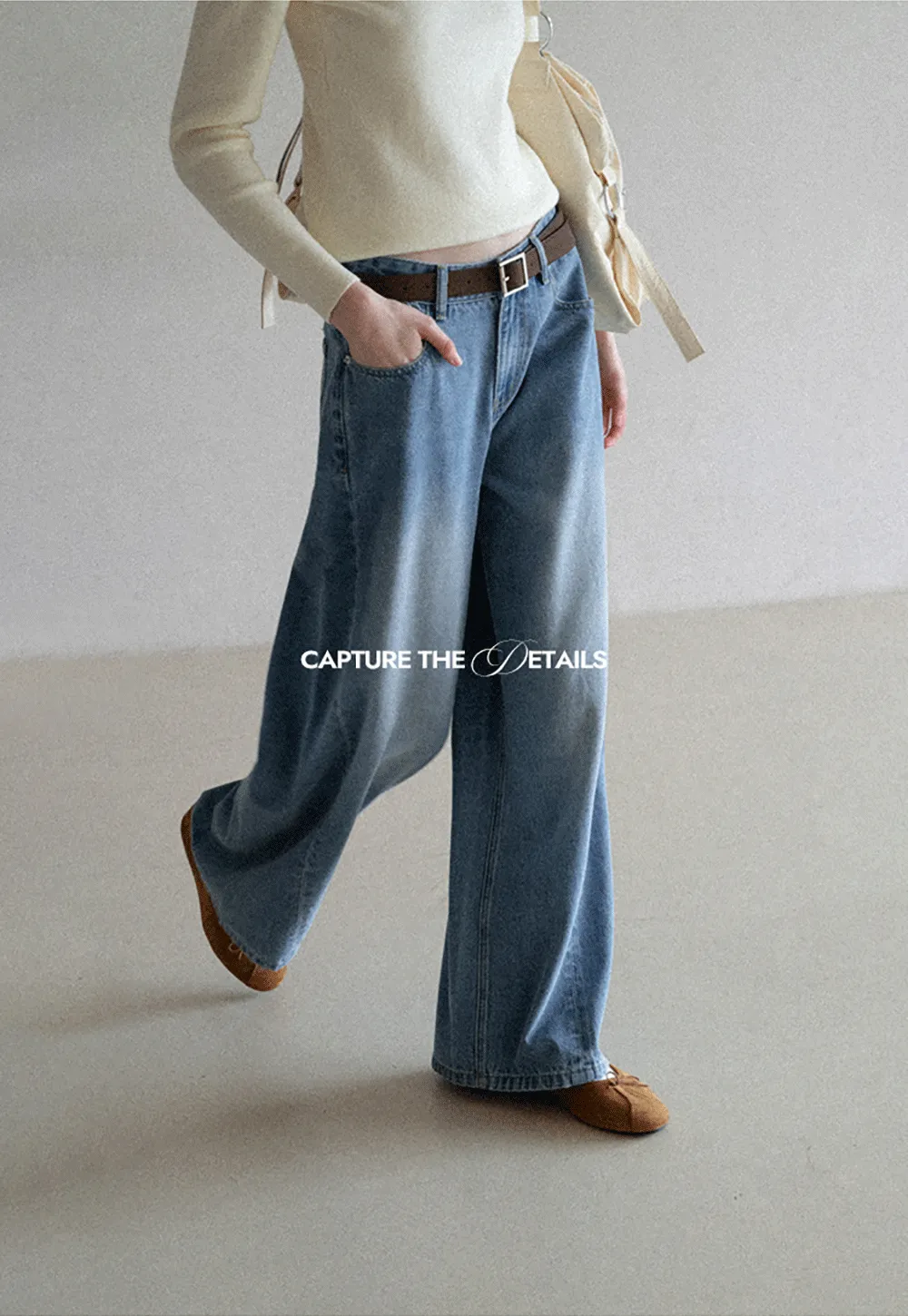 Wide leg denim jeans with high waist design