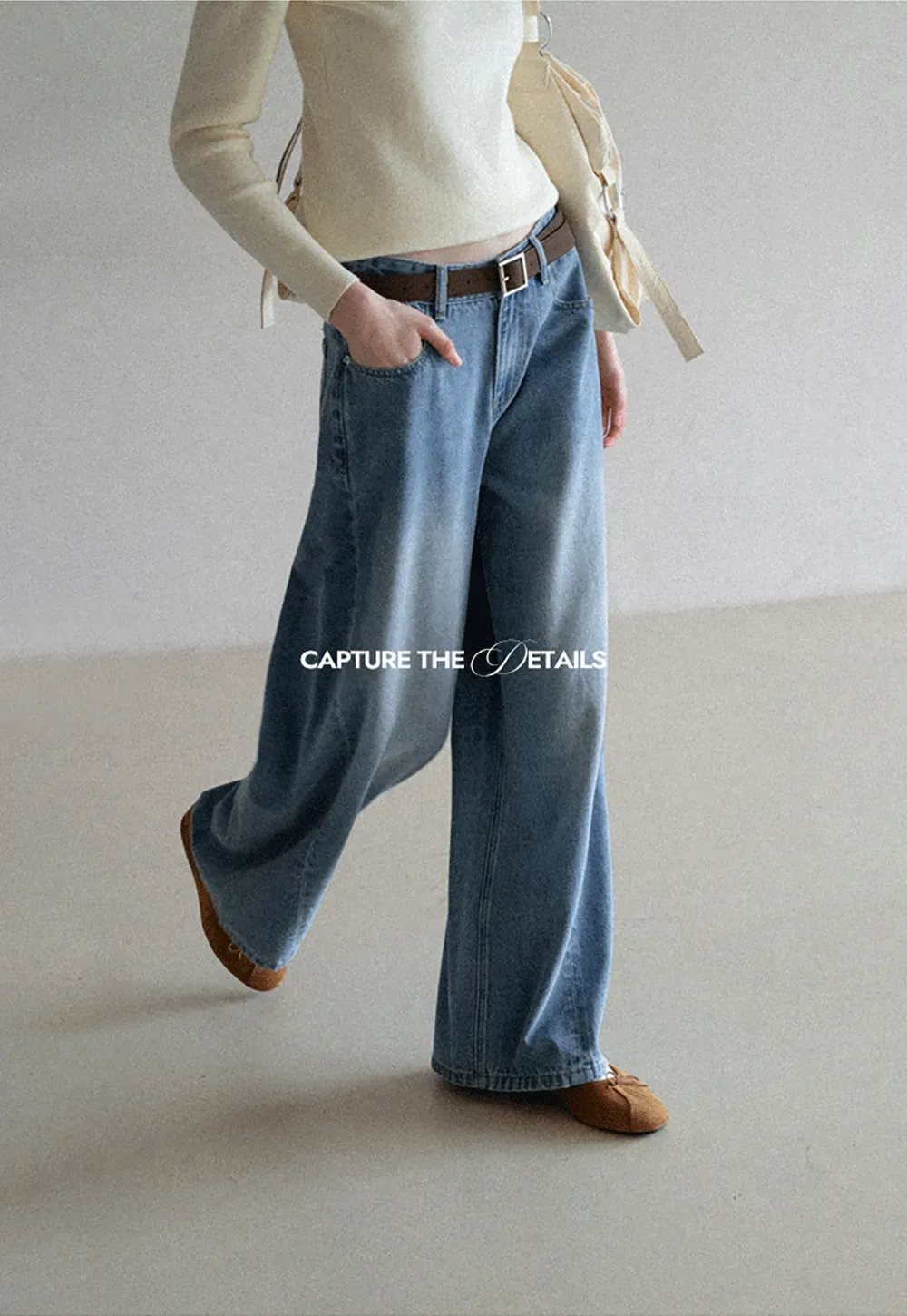 Wide leg denim jeans with high waist design