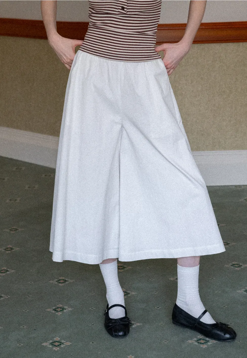 Wide Leg Cropped Casual Pants with Elastic Waist