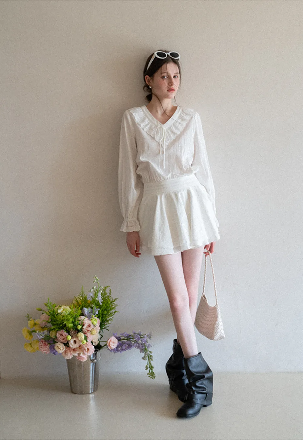 Long sleeve dress with lace collar and tie front