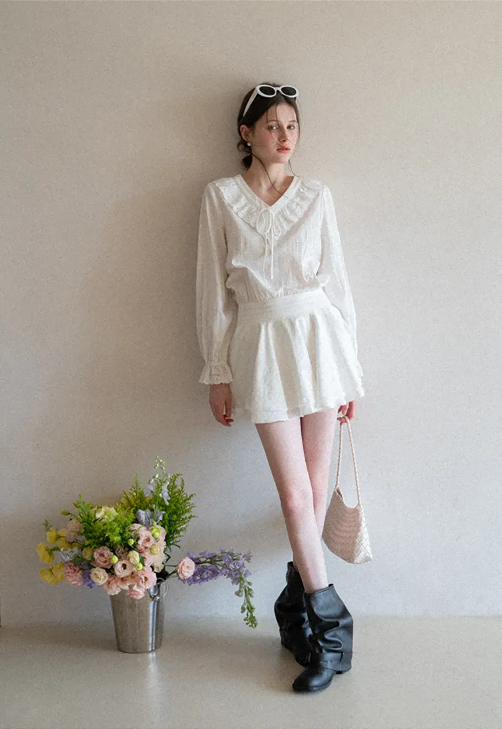 Long sleeve dress with lace collar and tie front