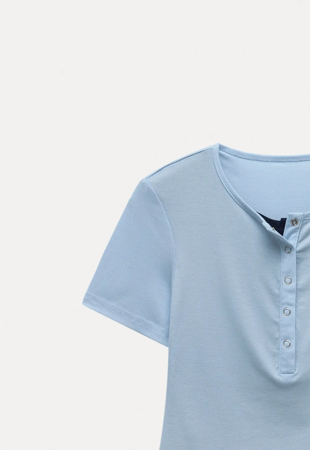 Women’s Contrast Hem Short Sleeve Henley T-Shirt