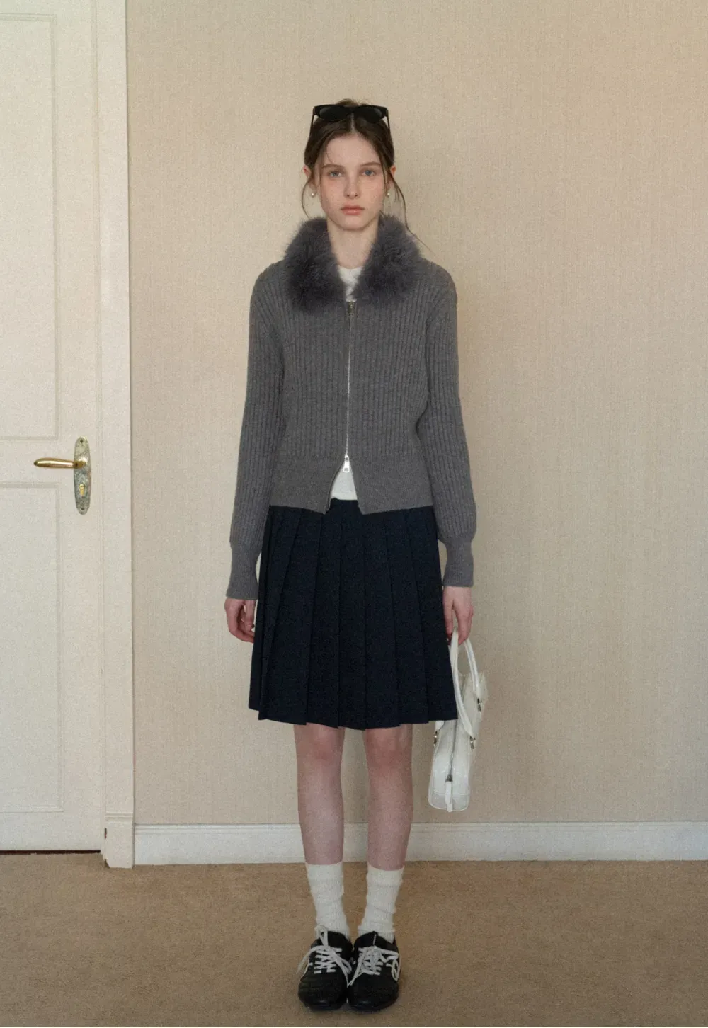 Elegant pleated midi skirt with high waist design