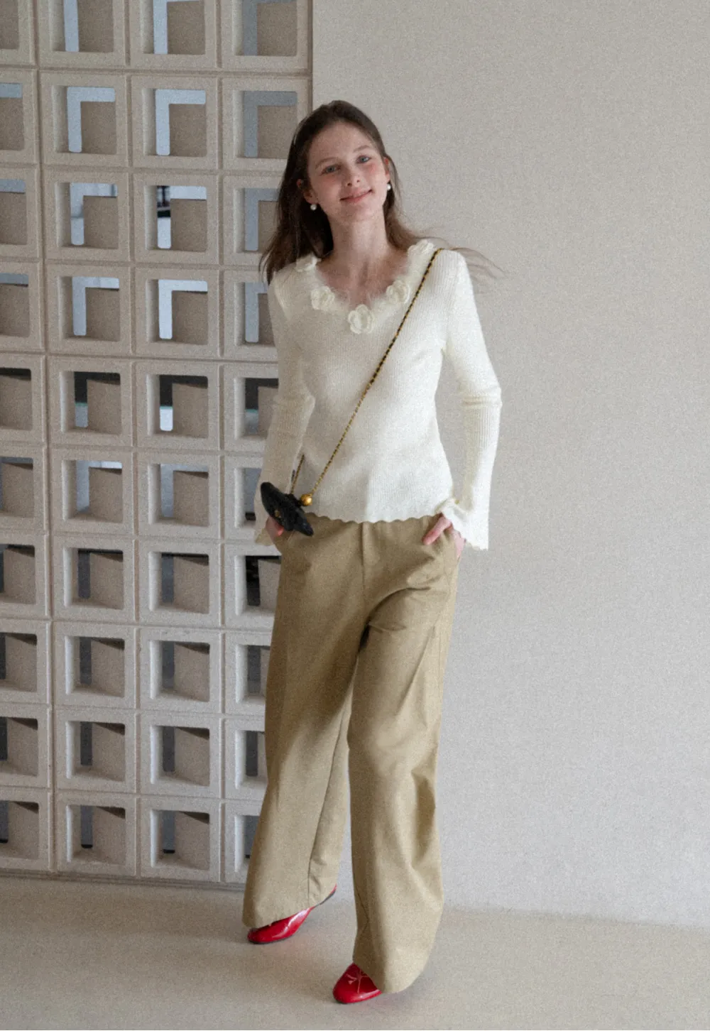 Floral Embellished V Neck Woolen Knit Sweater