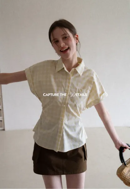 Checkered Shirt with Short Sleeves and Pleated Back