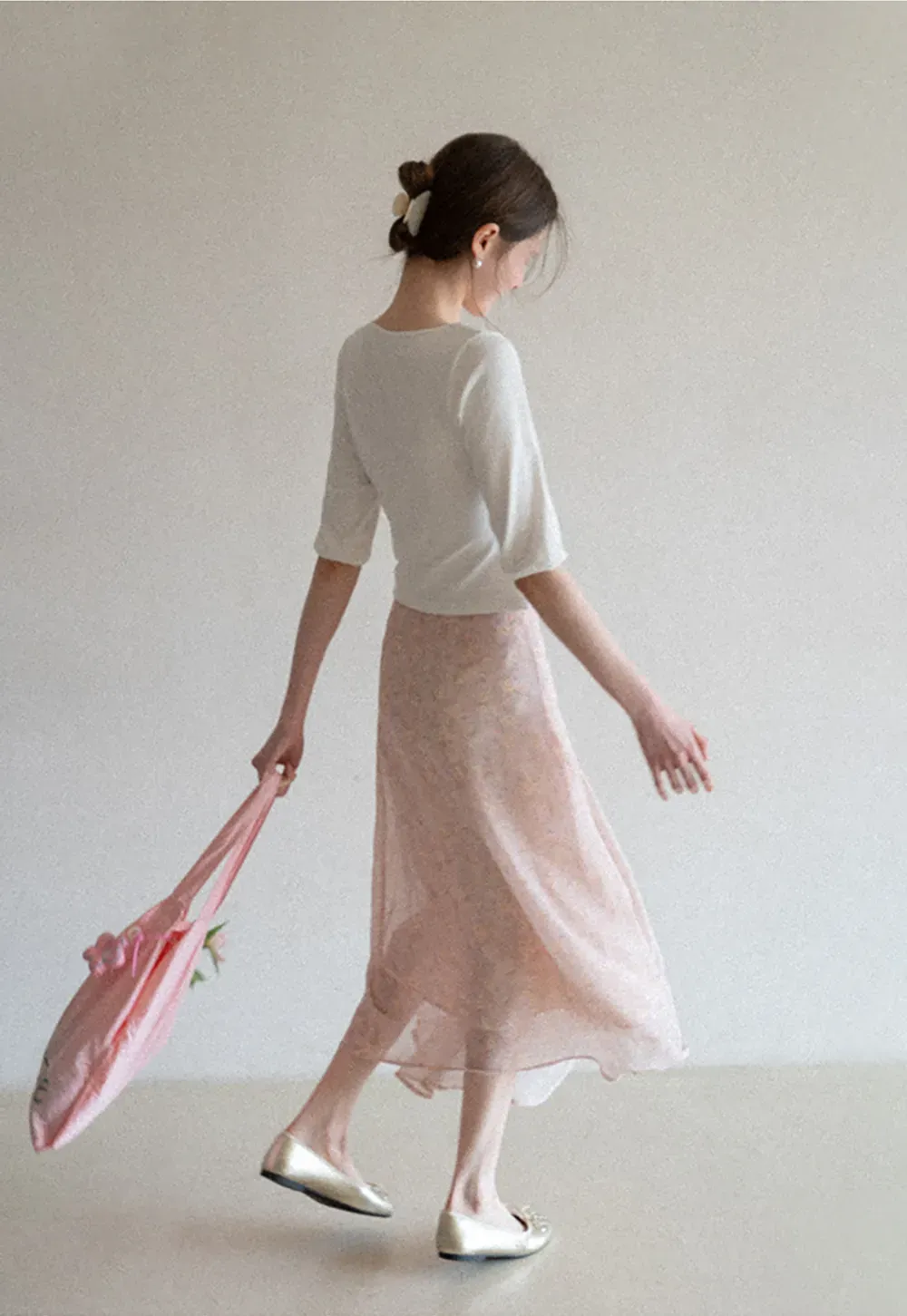 Flowy floral print midi skirt with layered hem