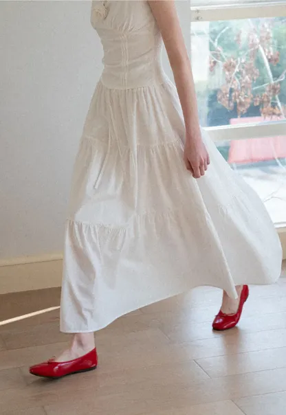 V neck sleeveless dress with floral embellishment