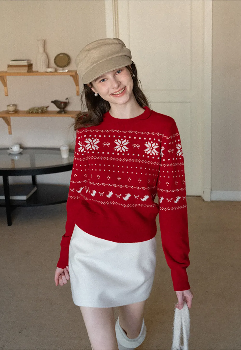 Winter Snowflake Knit Sweater with Round Neck Design