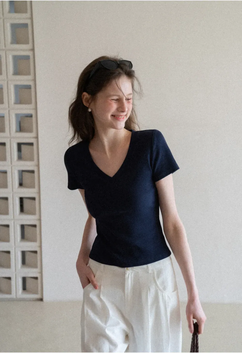 V neck short sleeve knit t shirt