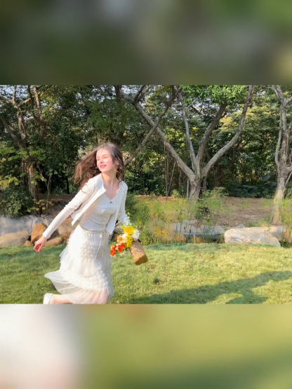 Floral Print Lace Trim V Neck Short Top