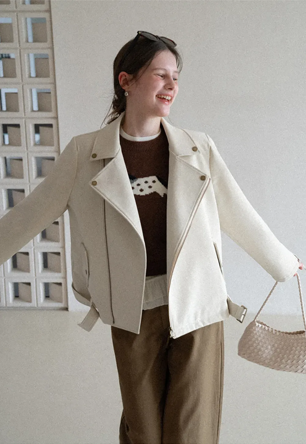 Wide leg casual pants with front pockets and relaxed fit