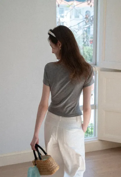 V neck short sleeve t shirt with ruffled trim