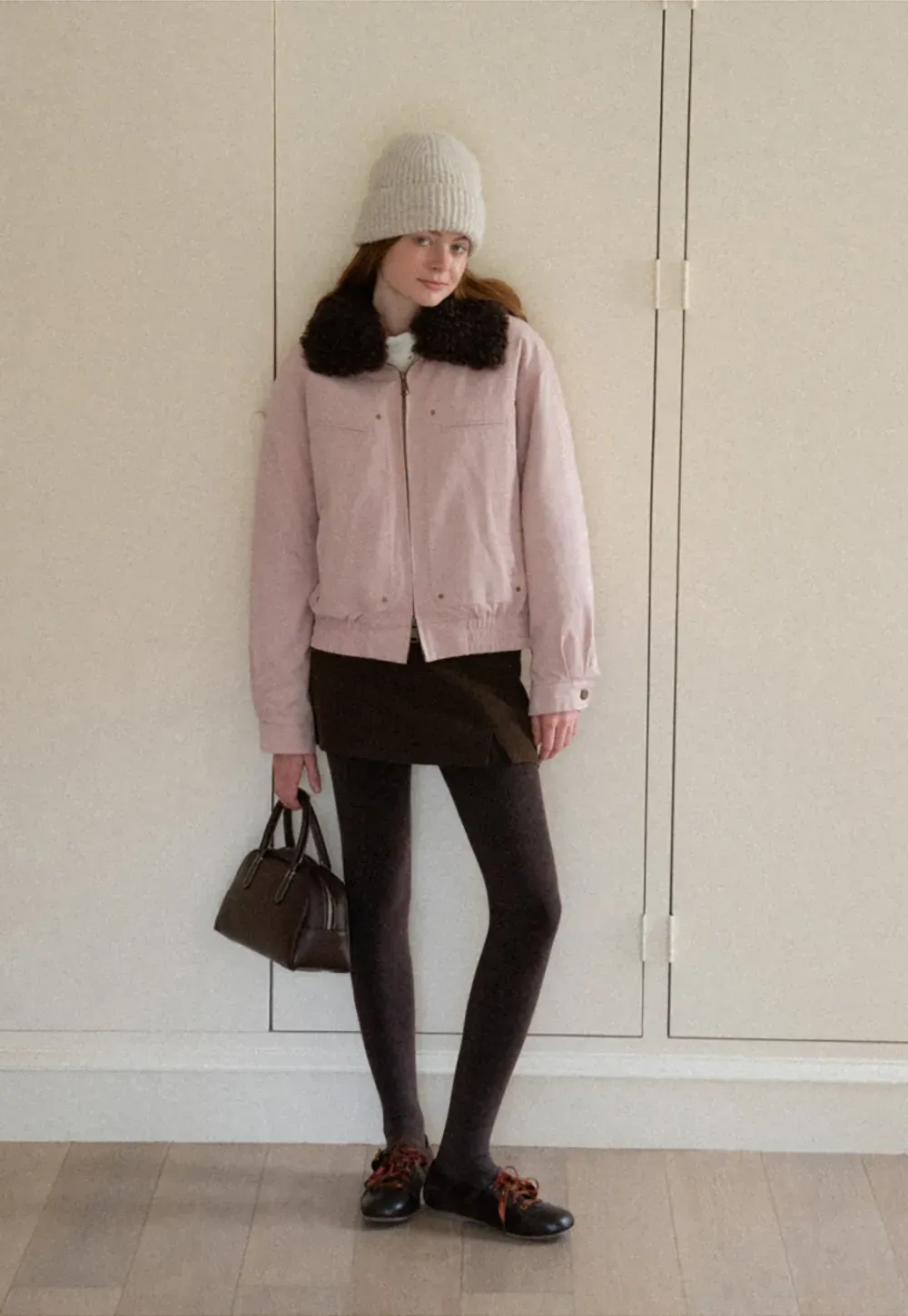 Stylish Short Jacket with Faux Fur Collar and Elastic Hem