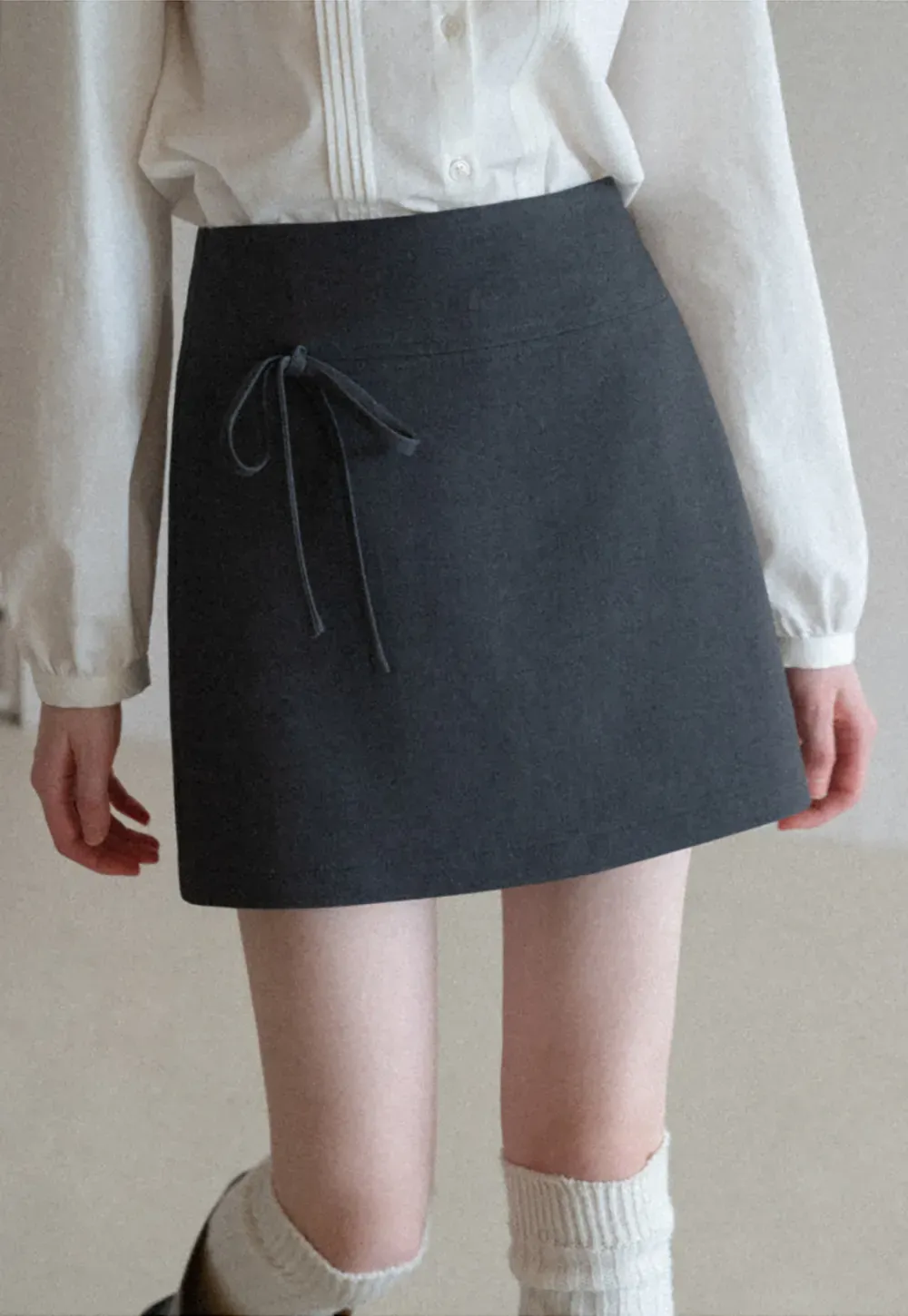 A-line mini skirt with front zipper closure