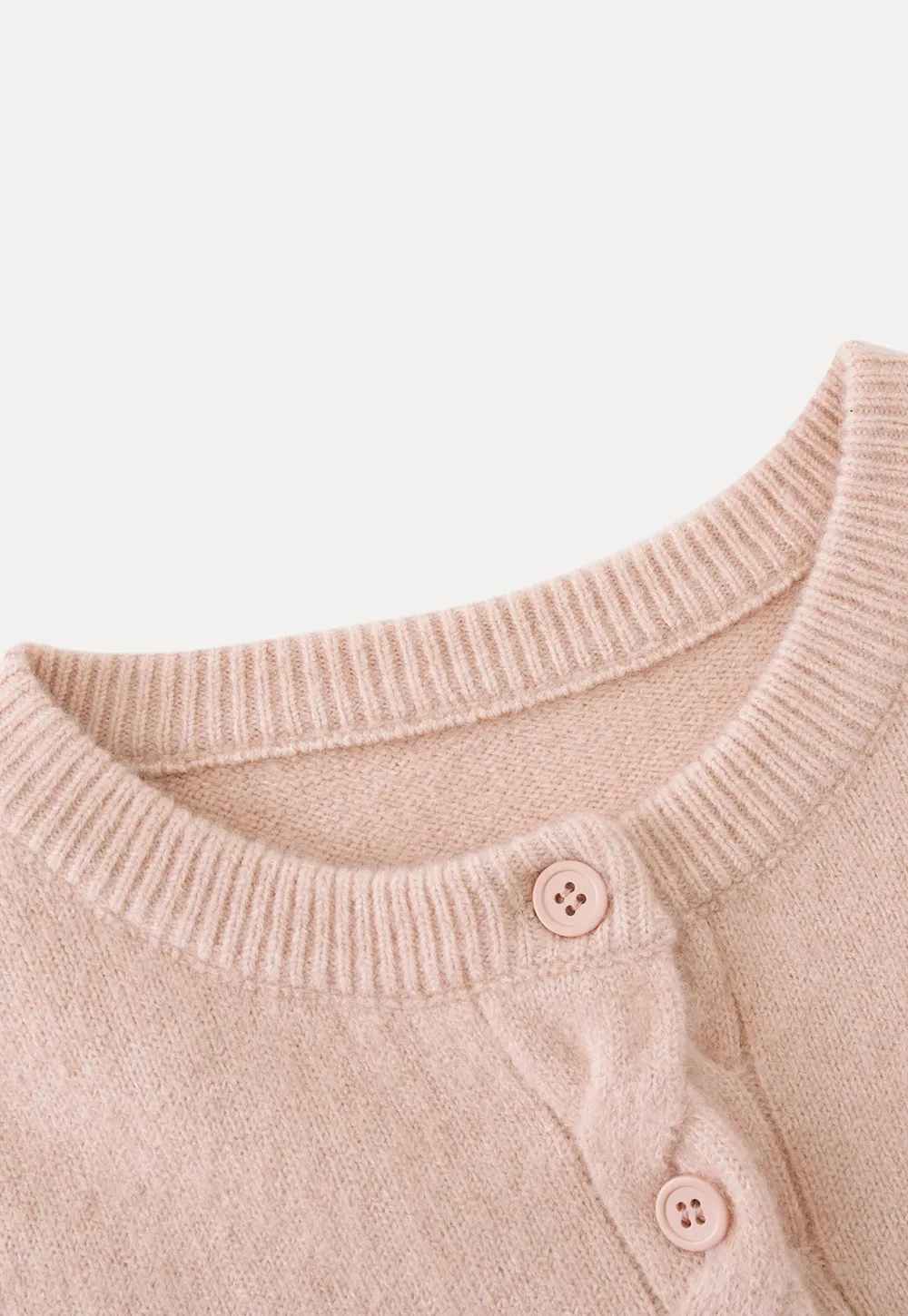 Chic Knit Cardigan with Cable Detail and Buttons