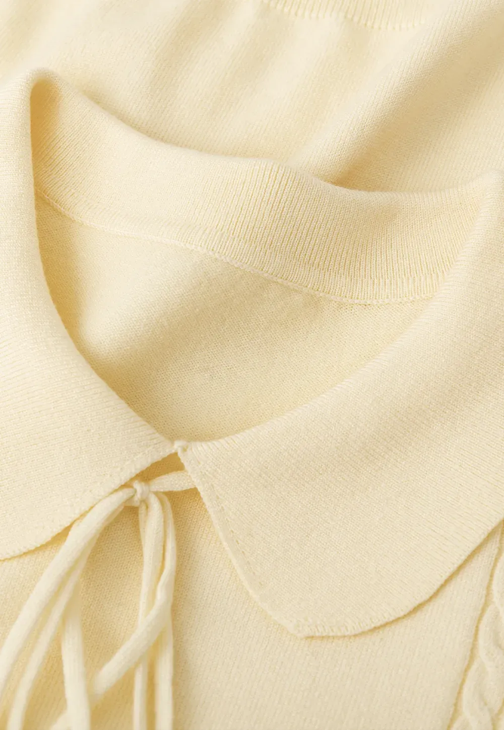 Short Sleeve Knit Top with Collar and Drawstring