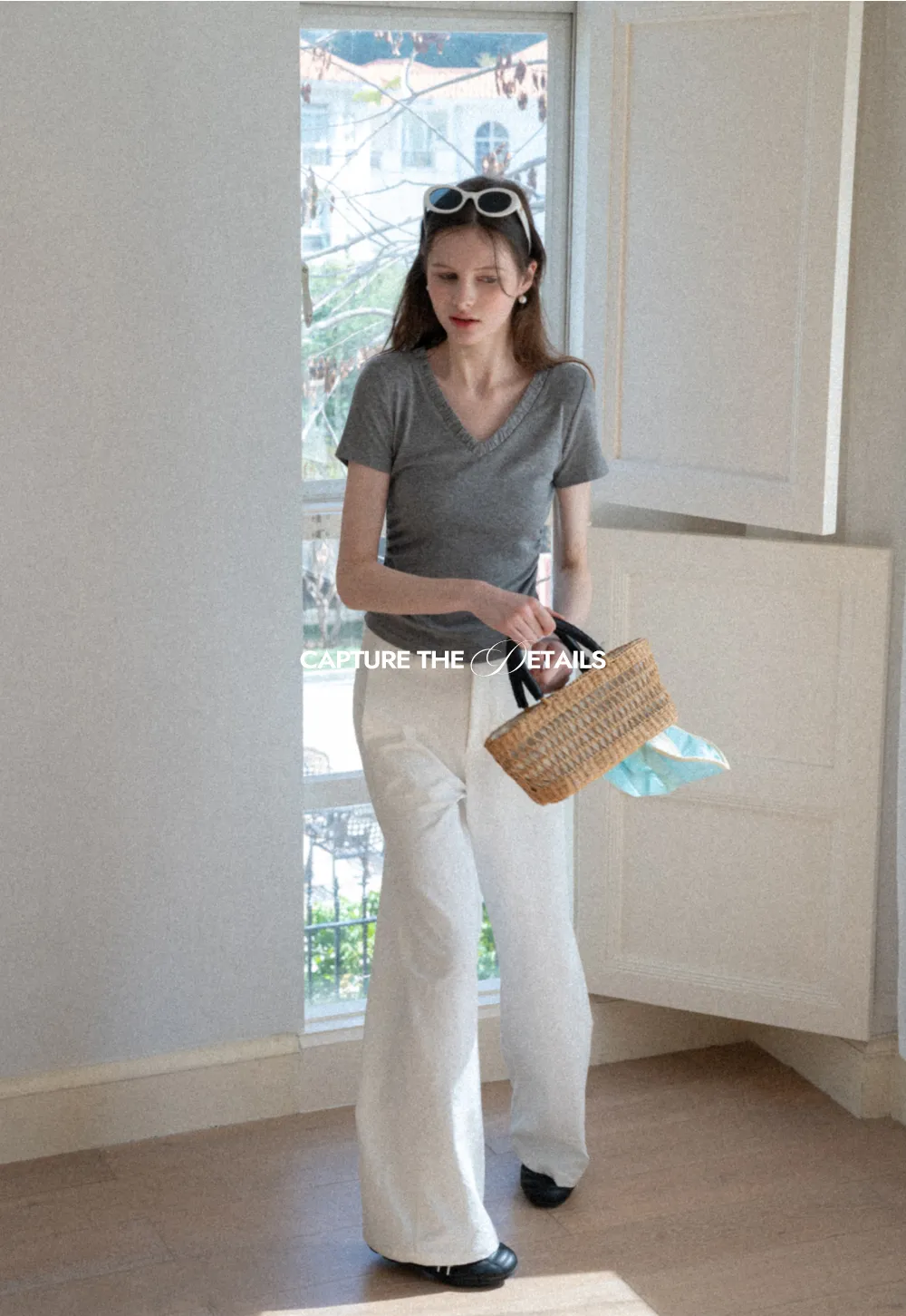 V neck short sleeve t shirt with ruffled trim