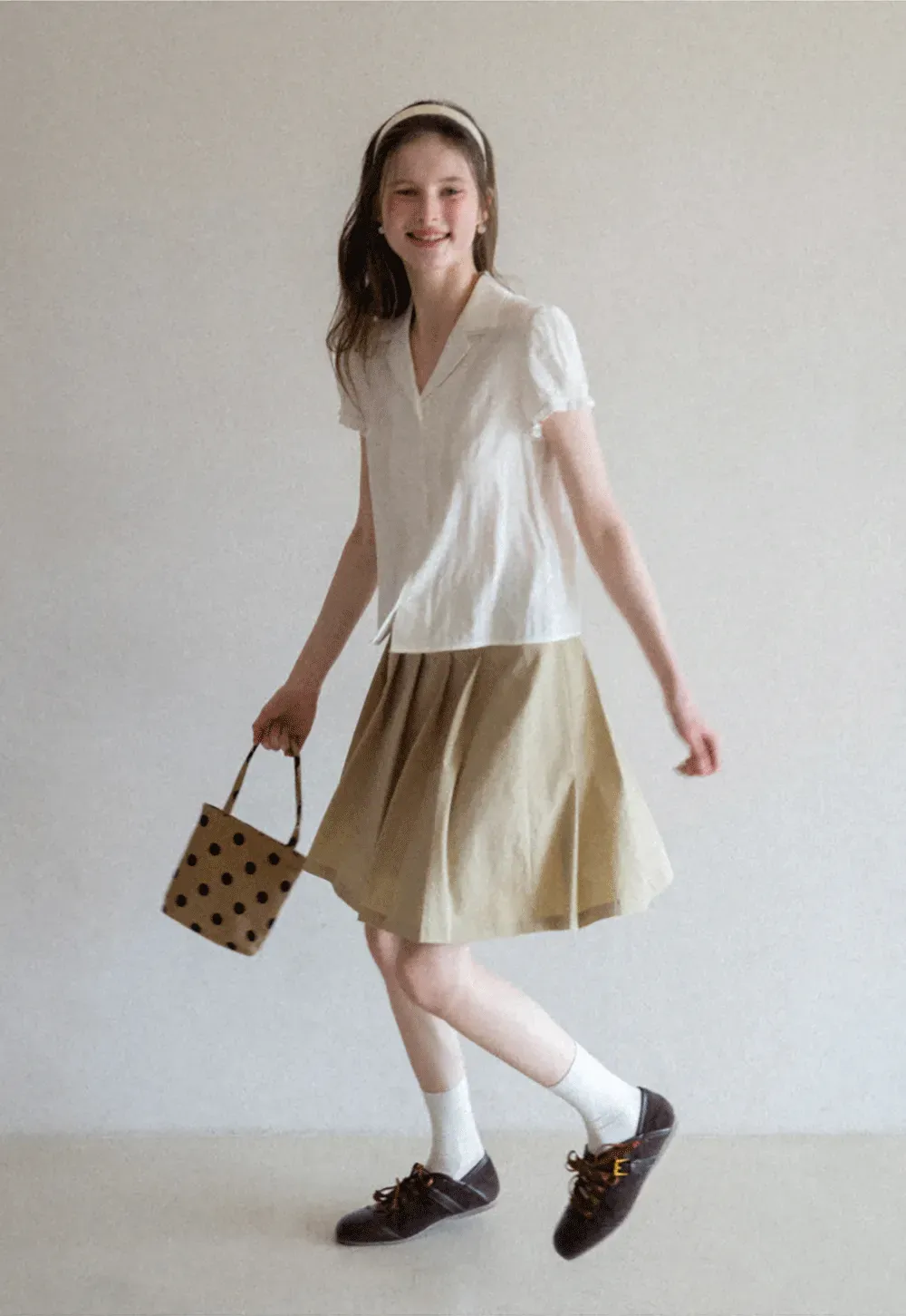 Short Sleeve Shirt with Collar and Button Front