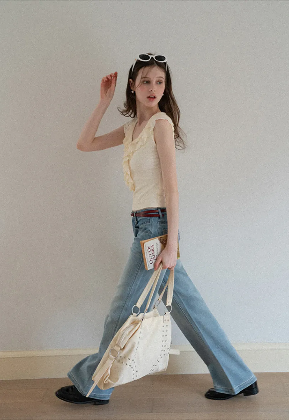 Wide leg flared denim jeans with front pockets