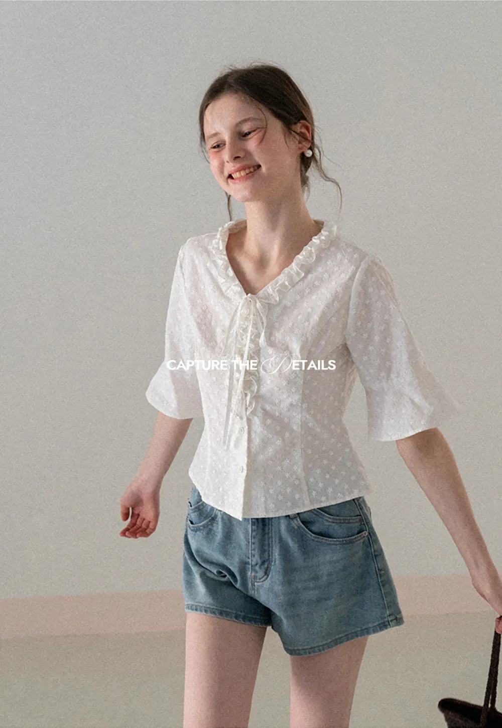 High waist denim shorts with belt loop and front pockets