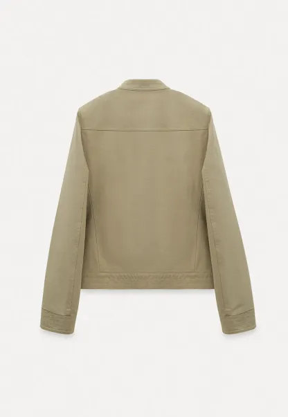 Short jacket with stand collar and front pockets