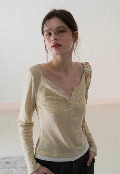 Long sleeve ribbed crop top with square neckline