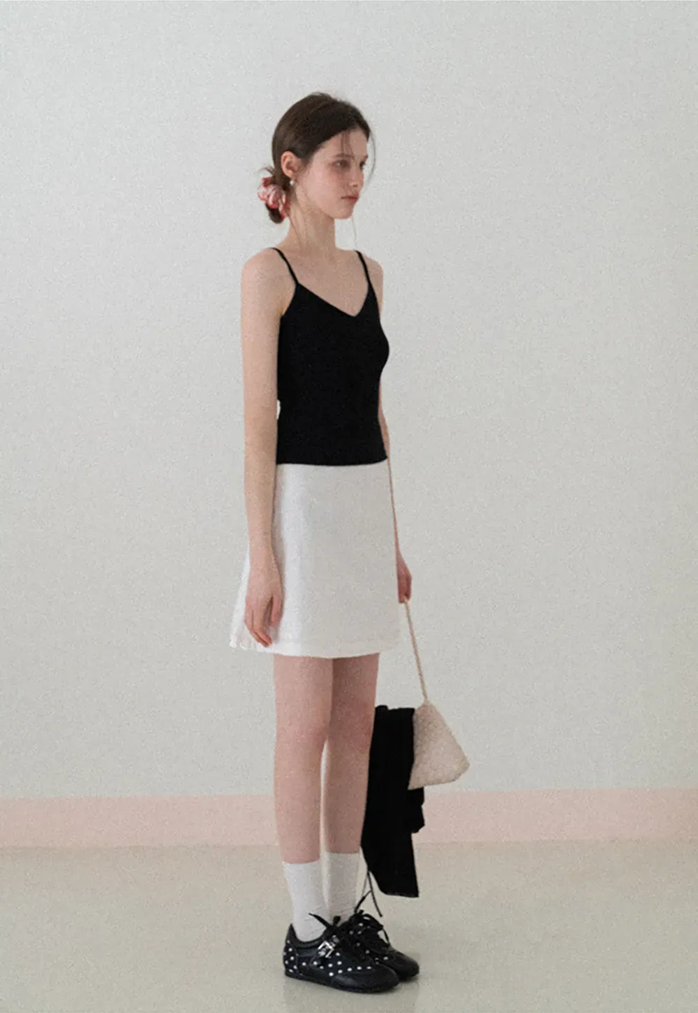 V neck thin strap fitted tank top